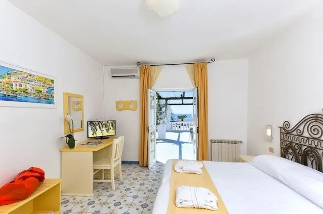 Panoramic Tek Büyük Yataklı Oda