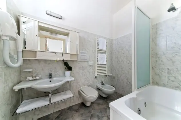 Panoramic Tek Büyük Yataklı Oda