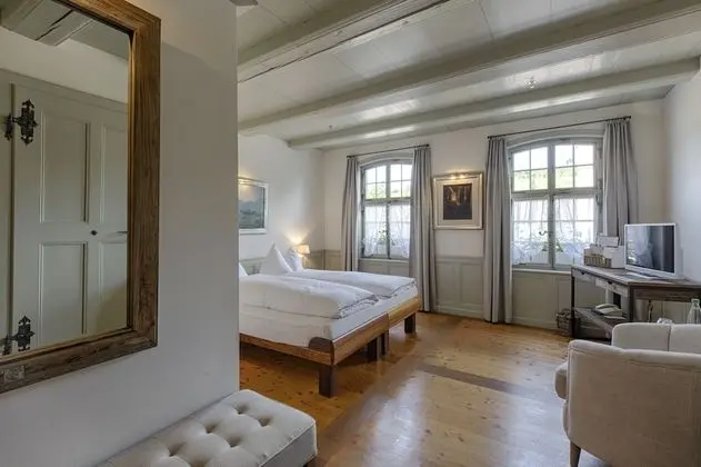 Classic Tek Büyük Yataklı Oda