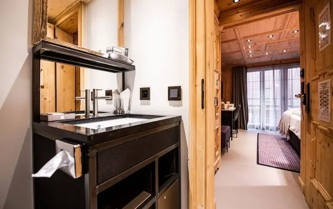 Single Room Chalet Style