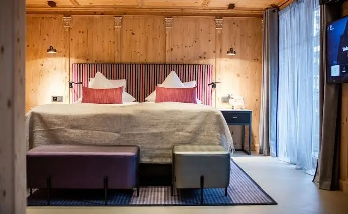 Superior Comfort Room