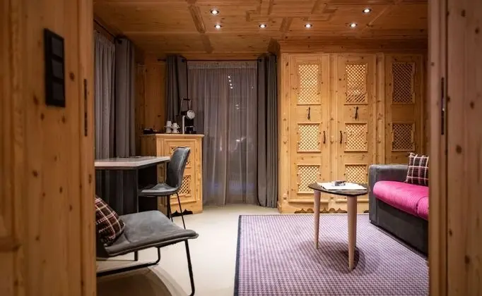 Superior Comfort Room