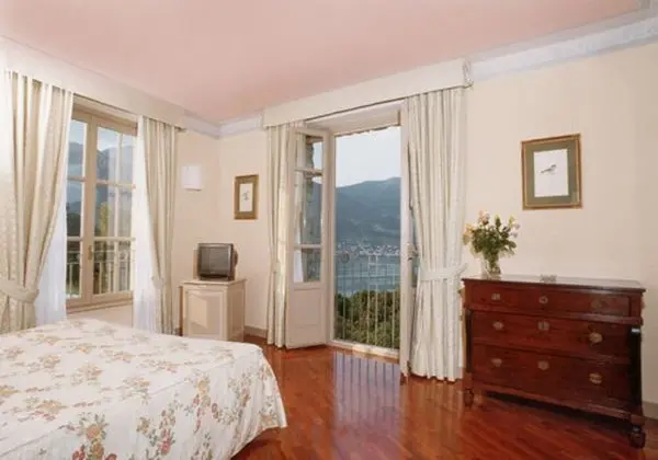 Panoramic Tek Büyük veya İki Ayrı Yataklı Oda, Teras, Göl Manzaralı