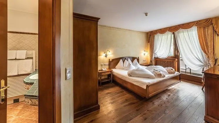 Süit (in the main building)