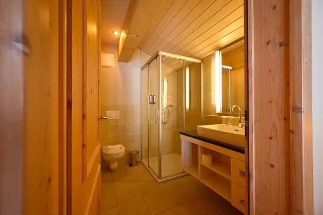 Superior Süit, 2 Yatak Odası, Balkon, Dağ Manzaralı (Eiger)