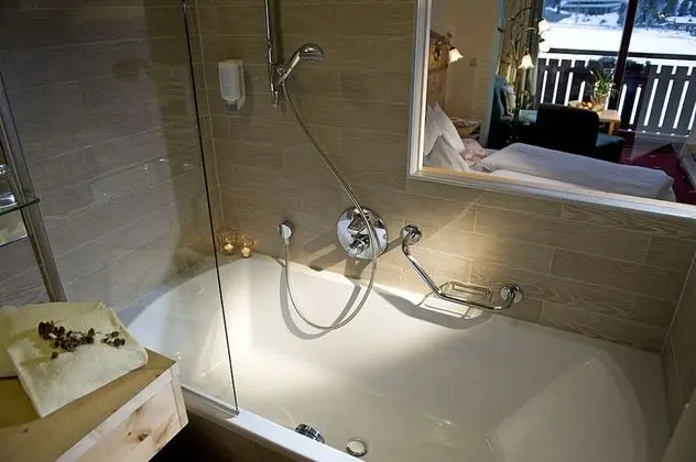 Superior Tek Büyük Yataklı Oda, 1 Çift Kişilik Yatak, Göl Manzaralı, Göl Kenarı