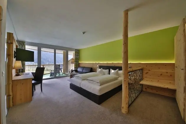 Junior Süit, Göl Manzaralı