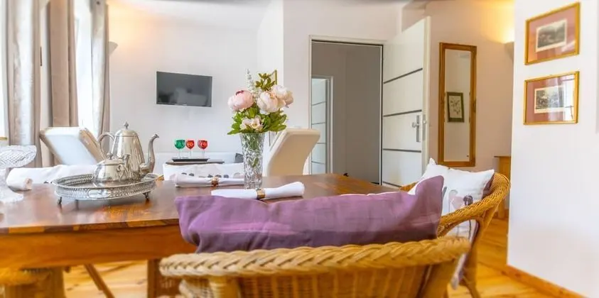 Apart Daire (Hambacher Schloss)