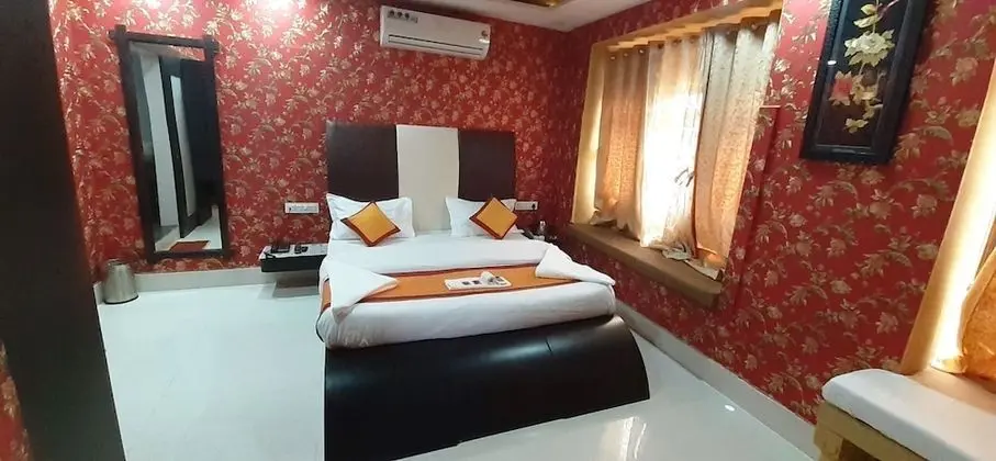 Luxury Tek Büyük Yataklı Oda
