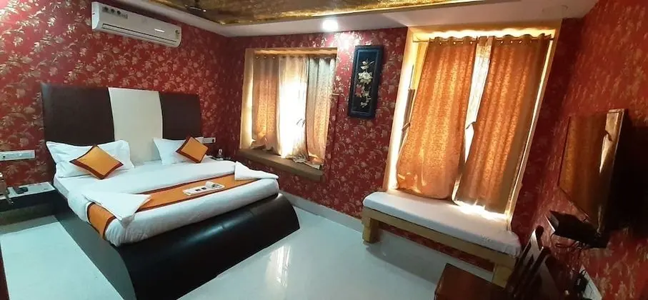 Luxury Tek Büyük Yataklı Oda