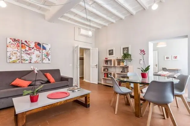 Apart Daire, 2 Yatak Odası, 2 Banyolu (Via di Grotta Pinta, 10 - Int. 3)