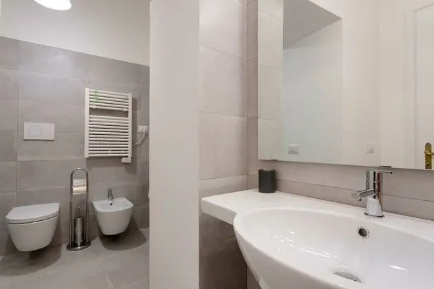 Apart Daire, 2 Yatak Odası, 2 Banyolu (Via di Grotta Pinta, 10 - Int. 3)