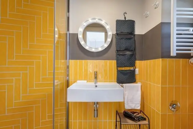 Stüdyo, 1 Büyük (Queen) Boy Yatak