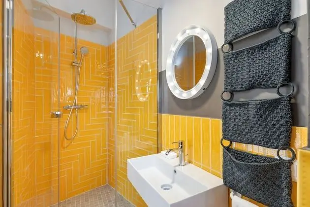 Stüdyo, 1 Büyük (Queen) Boy Yatak