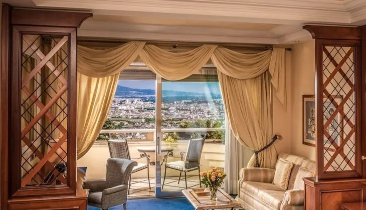 Deluxe Room, 2 Twin Beds, Rome View (Premium Rome View)
