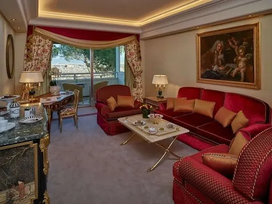 Premium Suite, 1 King Bed, Business Lounge Access (Rome View)