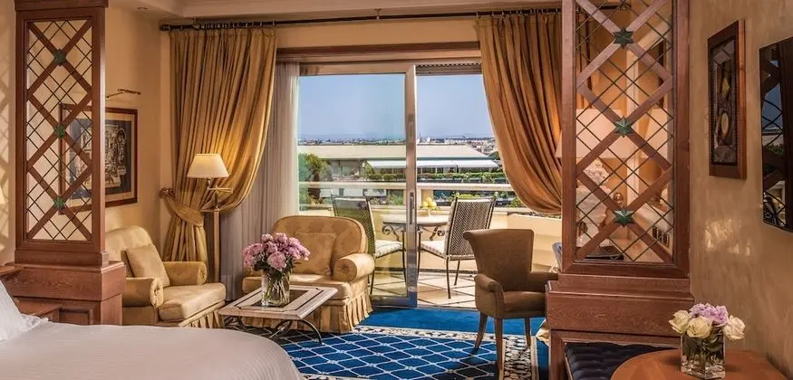 Room, 1 King Bed, (Imperial, Spa and Club Lounge Access