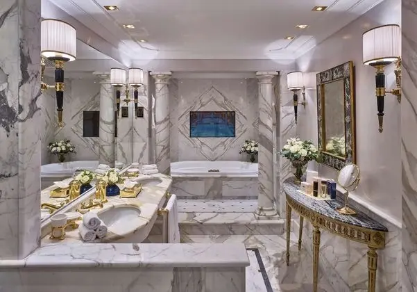 Signature Suite, 1 King Bed (Petronius Suite)