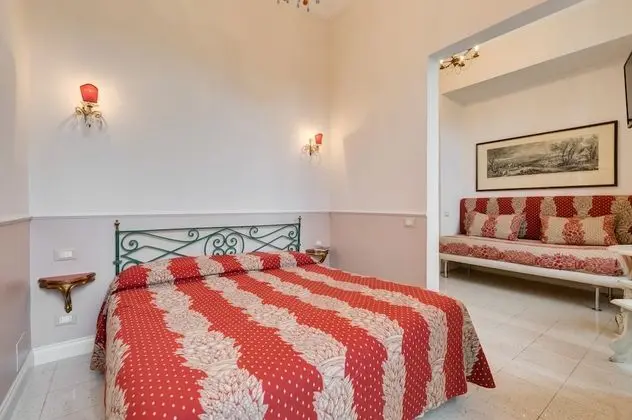 Deluxe Tek Büyük Yataklı Oda (Amelie)