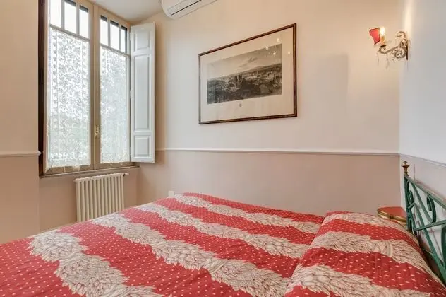 Deluxe Tek Büyük Yataklı Oda (Amelie)