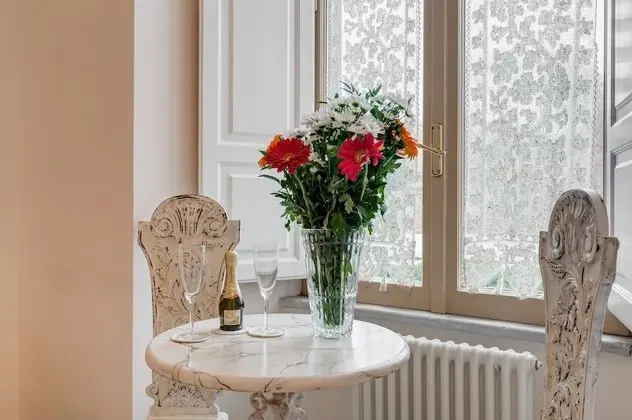 Deluxe Tek Büyük Yataklı Oda (Amelie)