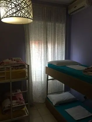 Ortak Ranzalı Oda, Karma Ranzalı Oda, Ortak Banyo (6 Dorm)