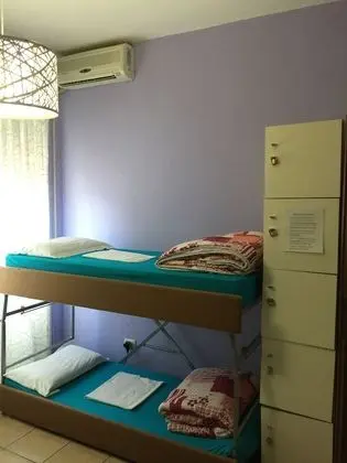 Ortak Ranzalı Oda, Karma Ranzalı Oda, Ortak Banyo (6 Dorm)