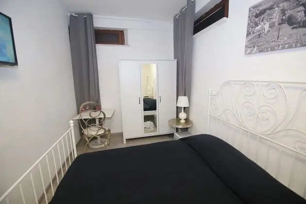 Basic Tek Büyük Yataklı Oda, 1 Büyük (Queen) Boy Yatak