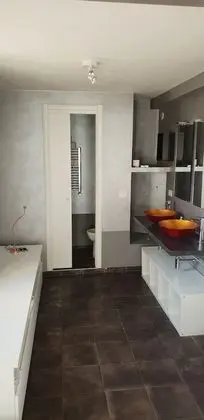 Basic Ortak Ranzalı Oda, Sadece kadınlar için
