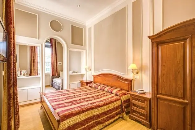 Superior Tek Büyük veya İki Ayrı Yataklı Oda