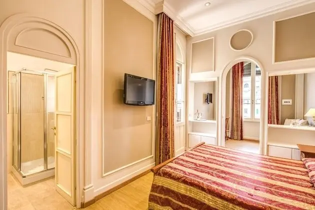 Superior Tek Büyük veya İki Ayrı Yataklı Oda