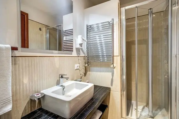 Superior Tek Büyük veya İki Ayrı Yataklı Oda