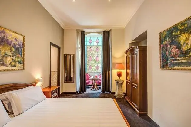 Superior Tek Büyük veya İki Ayrı Yataklı Oda