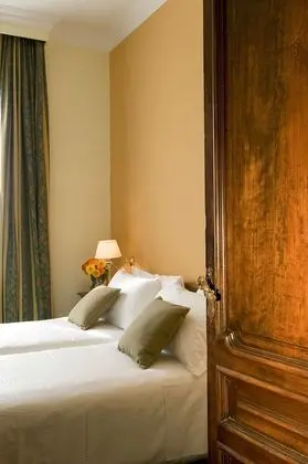 Tek Büyük veya İki Ayrı Yataklı Oda