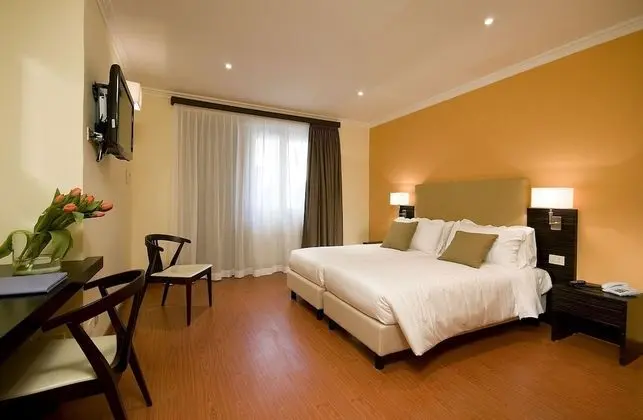 Tek Büyük veya İki Ayrı Yataklı Oda