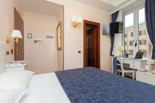 Tek Büyük Yataklı Oda