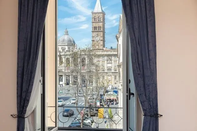 Tek Büyük Yataklı Oda