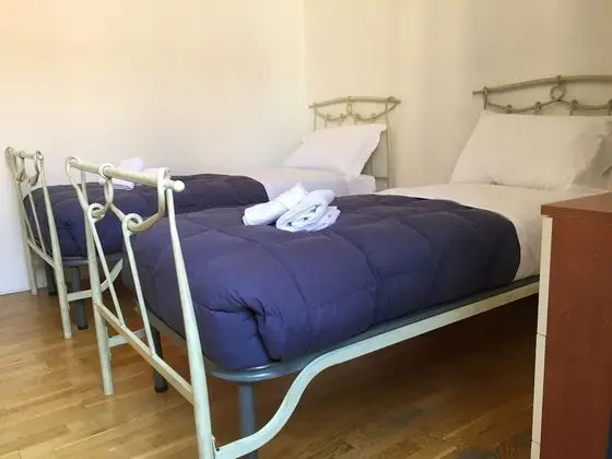 Comfort Üç Kişilik Oda, Ortak Banyo