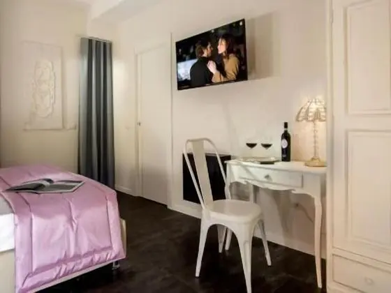 Standard Tek Büyük Yataklı Oda