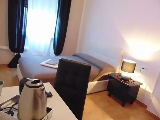 Büyük Yataklı Tek Kişilik Oda