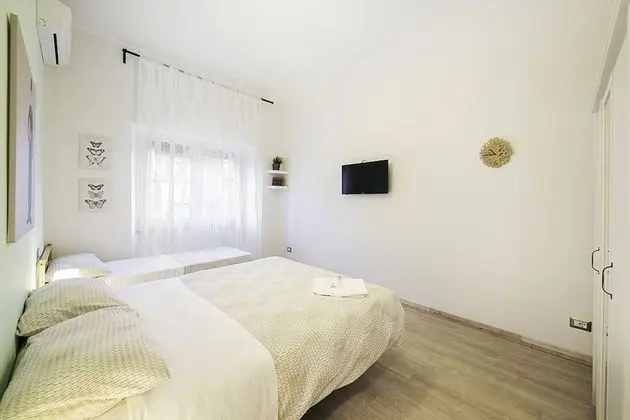 Üç Kişilik Oda (Verde)