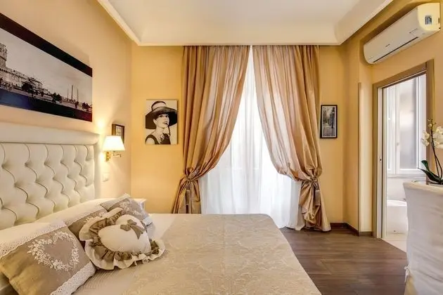 Superior Tek Büyük veya İki Ayrı Yataklı Oda