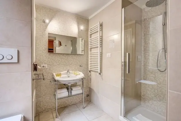 Superior Tek Büyük veya İki Ayrı Yataklı Oda