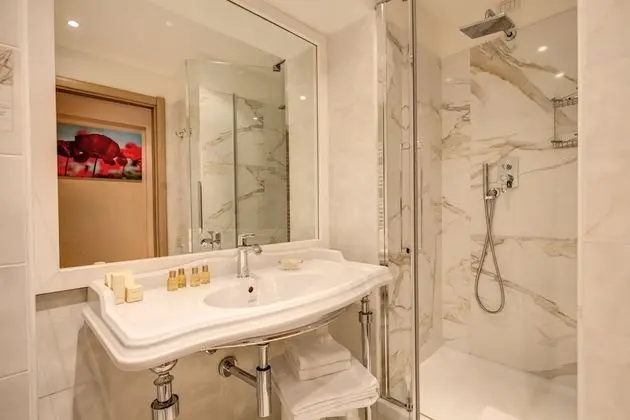 Superior Tek Büyük Yataklı Oda, Şehir Manzaralı