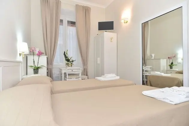 Tek Büyük veya İki Ayrı Yataklı Oda