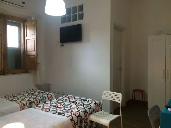 Standard Tek Büyük veya İki Ayrı Yataklı Oda, 1 Yatak Odası, Sigara İçilmez, Banyolu/Duşlu