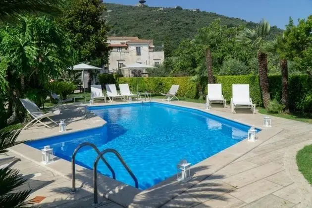 Villa, Sigara İçilebilir