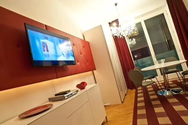 City Apart Daire, Avlu