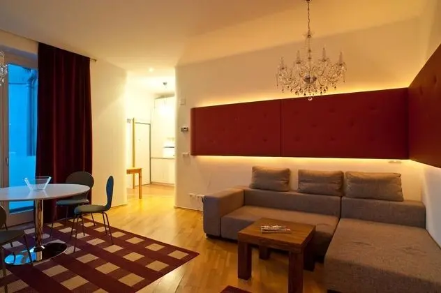 City Apart Daire, Avlu