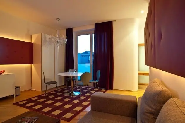 City Apart Daire, Avlu